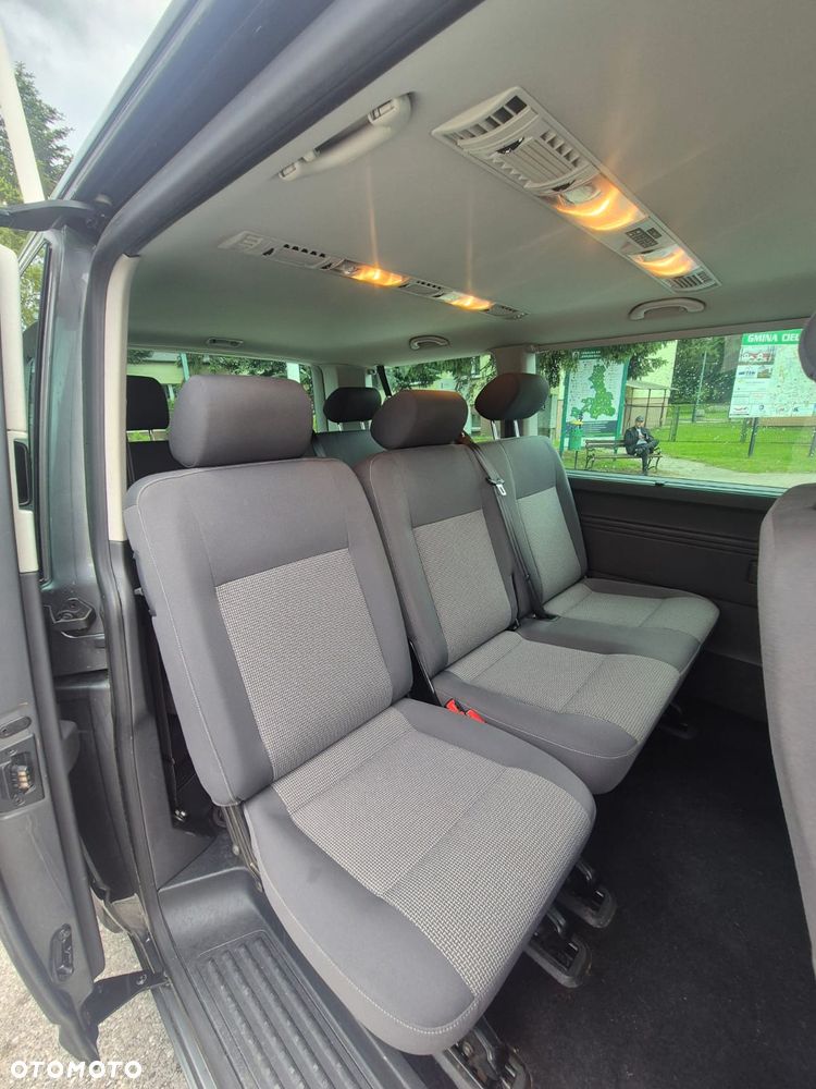 Volkswagen Caravelle - 7