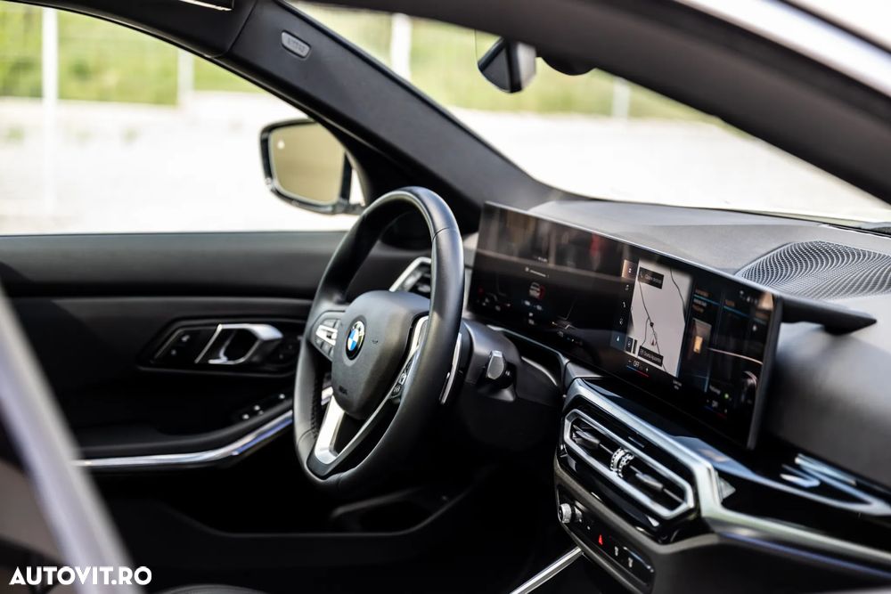 BMW Seria 3 330i Aut. Luxury Line - 26