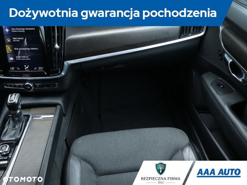 Volvo V90 Cross Country - 10