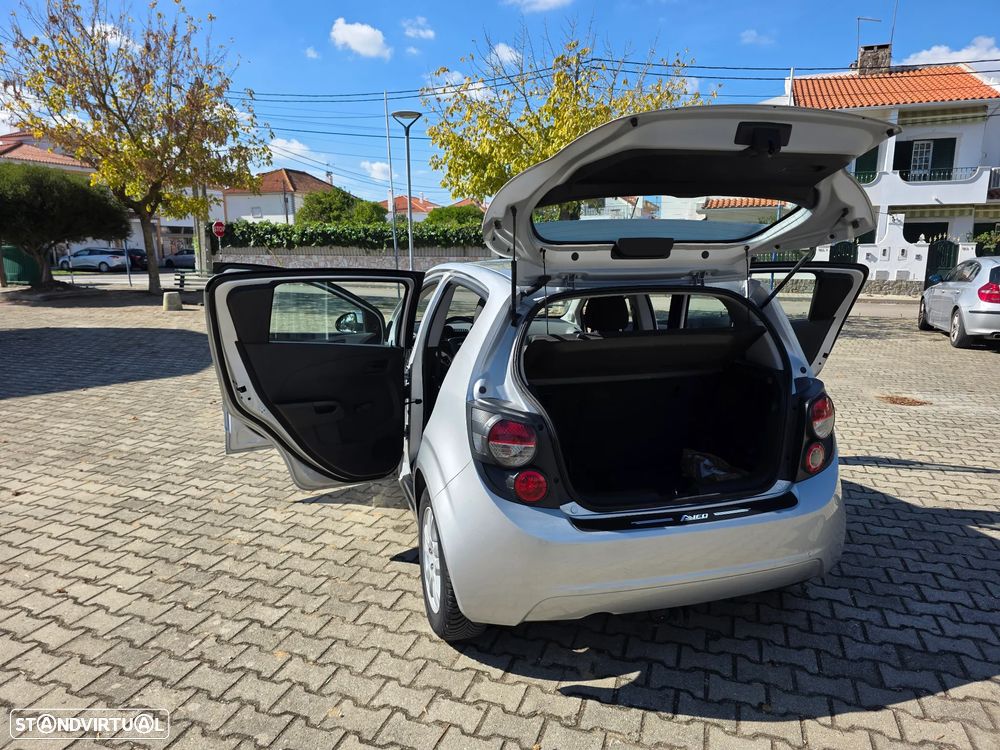 Chevrolet Aveo 1.3 VCDi LTZ - 24