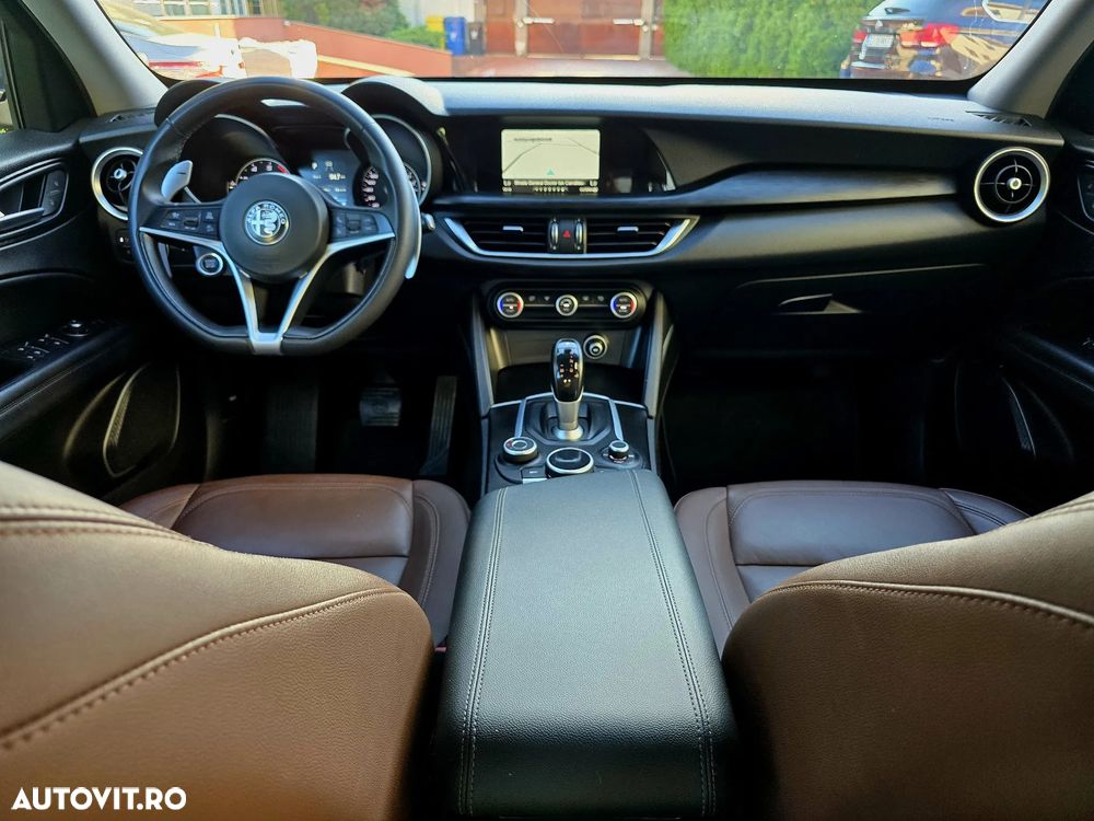 Alfa Romeo Stelvio - 2