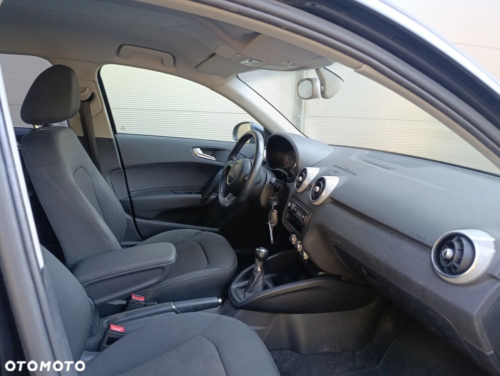 Audi A1 Sportback 1.2 TFSI S line edition - 11