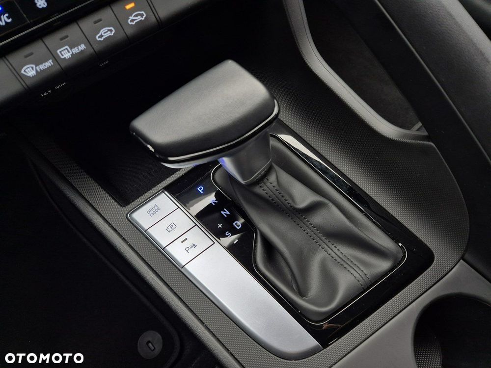 Hyundai Elantra - 28