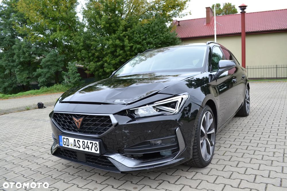 Cupra Leon Sportstourer 1.4 e-Hybrid (180 kW System) VZ CUP - 9