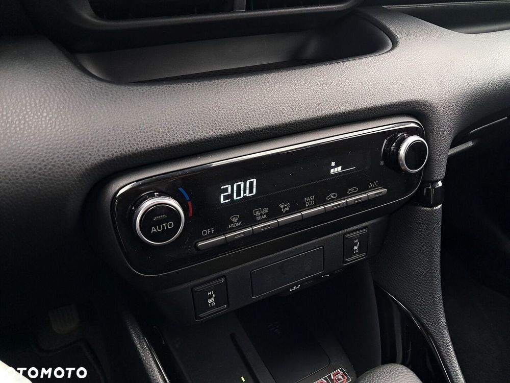 Toyota Yaris Hybrid 1.5 Style - 21