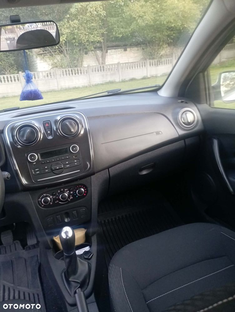 Dacia Sandero - 8