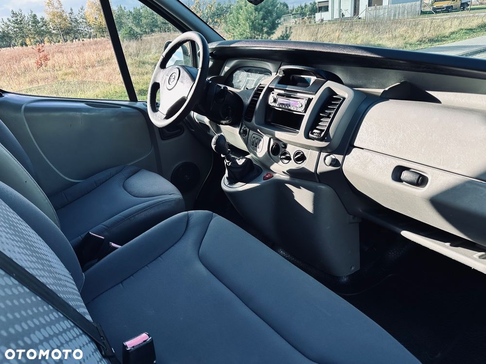 Opel Vivaro - 18