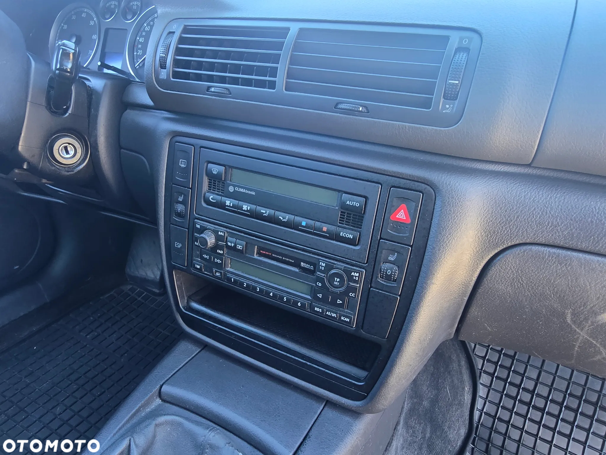 Volkswagen Passat 1.8T Basis - 13