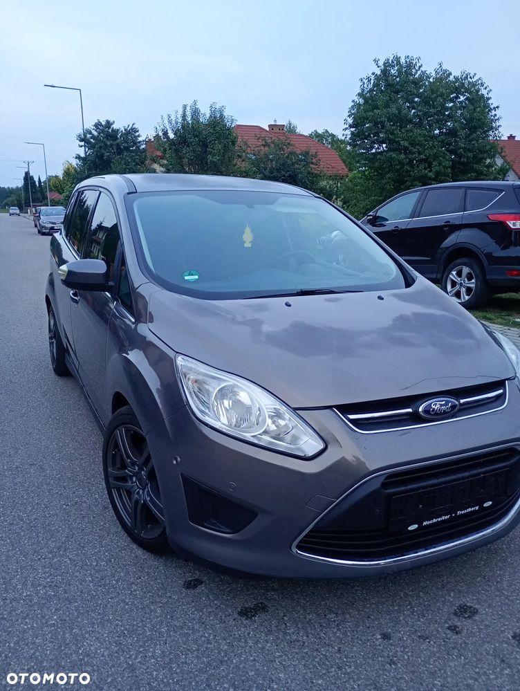 Ford Grand C-MAX - 12