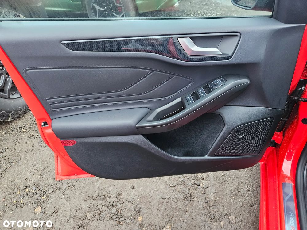 Ford Focus 2.3 EcoBoost ST X - 16