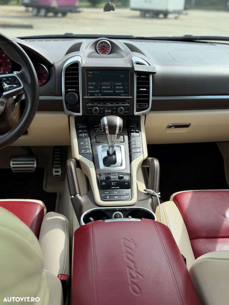 Porsche Cayenne - 19