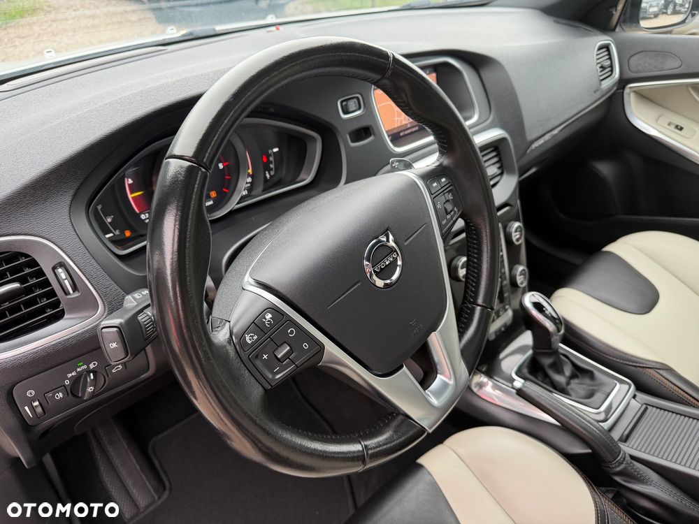 Volvo V40 Cross Country D4 Geartronic Summum - 18