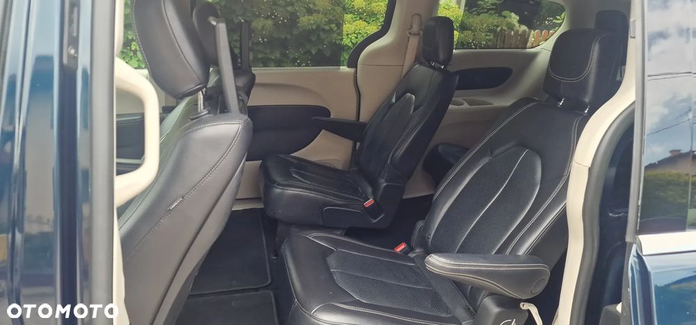 Chrysler Pacifica - 25