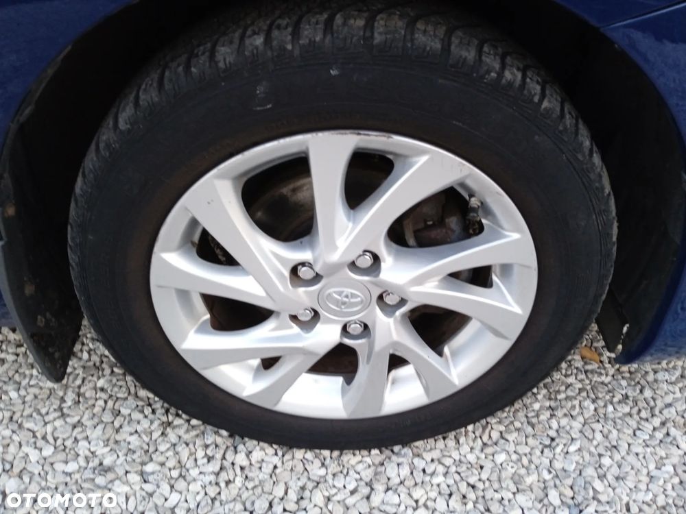 Toyota Auris Hybrid 135 Active - 24