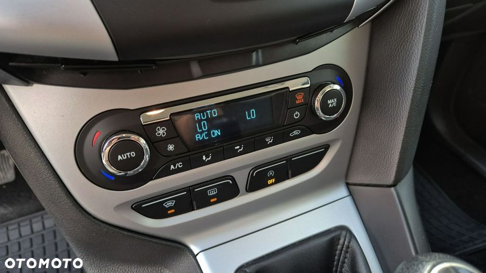 Ford Focus 1.6 EcoBoost Titanium - 16