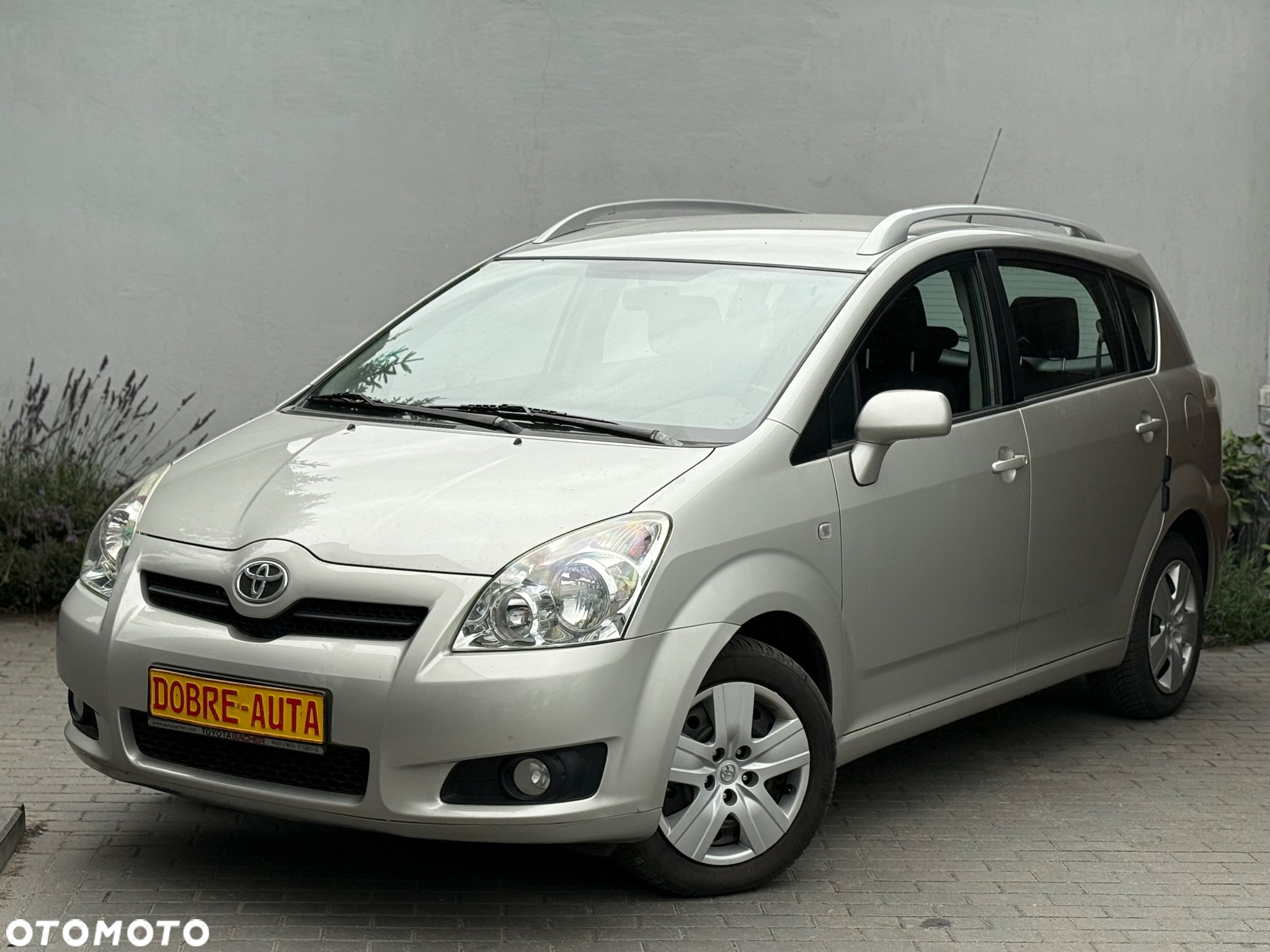 Toyota Corolla Verso 1.6 Premium + - 18