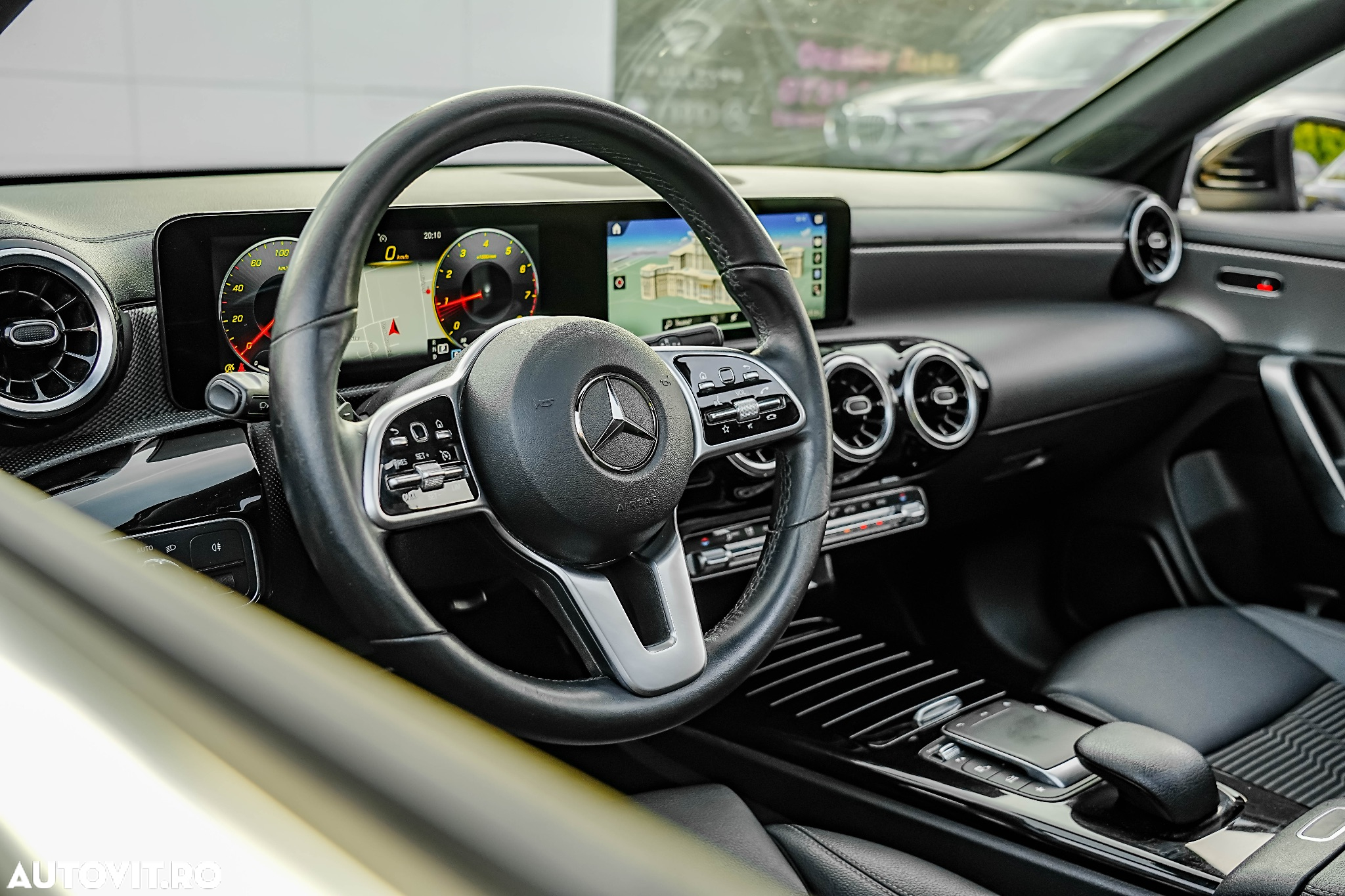 Mercedes-Benz CLA 180 7G-DCT Special Edition - 9