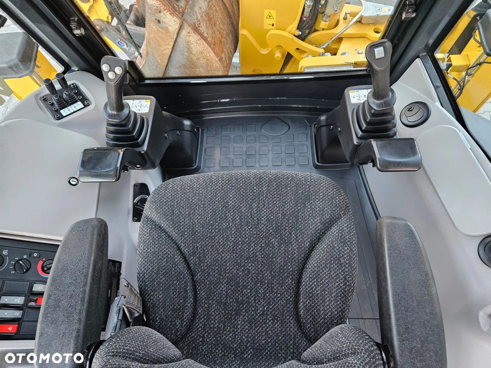 Komatsu KOPARKO-ŁADOWARKA KOMATSU WB97S 97 WB 93 WB97 97S - 21