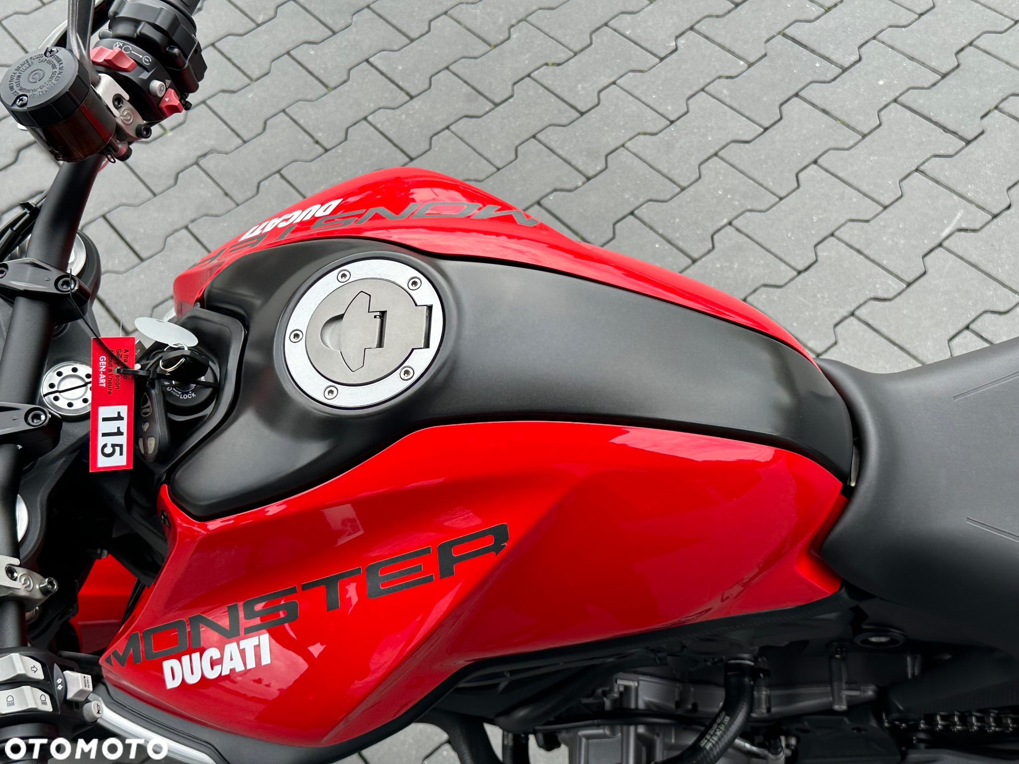Ducati Monster - 24