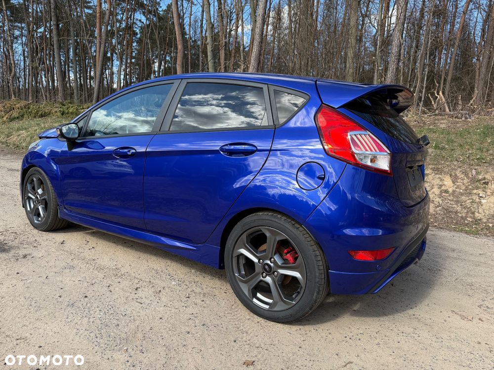 Ford Fiesta 1.6 EcoBoost ST - 8