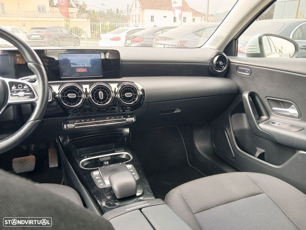 Mercedes-Benz A 250 Limousine e 8G-DCT - 18