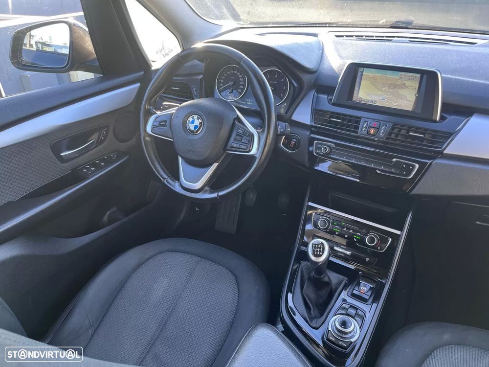 BMW 216 Gran Tourer d Line Sport - 36