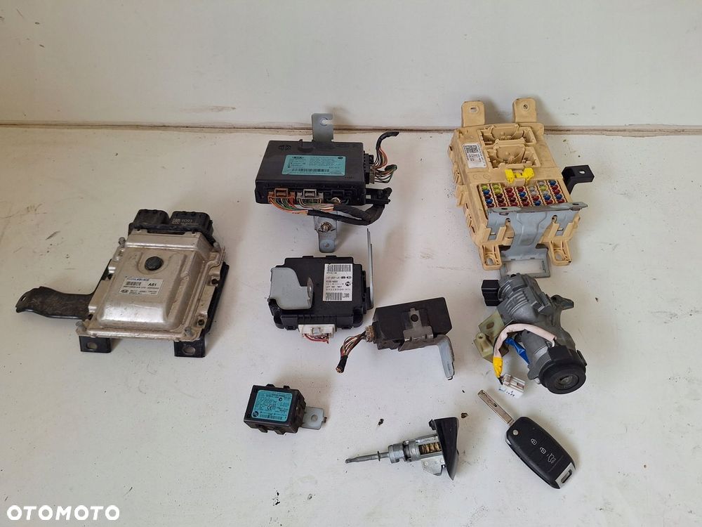 39117-03381 ZESTAW STARTOWY KIA RIO IV 1.2 BENZYNA 17- OE EUROPA