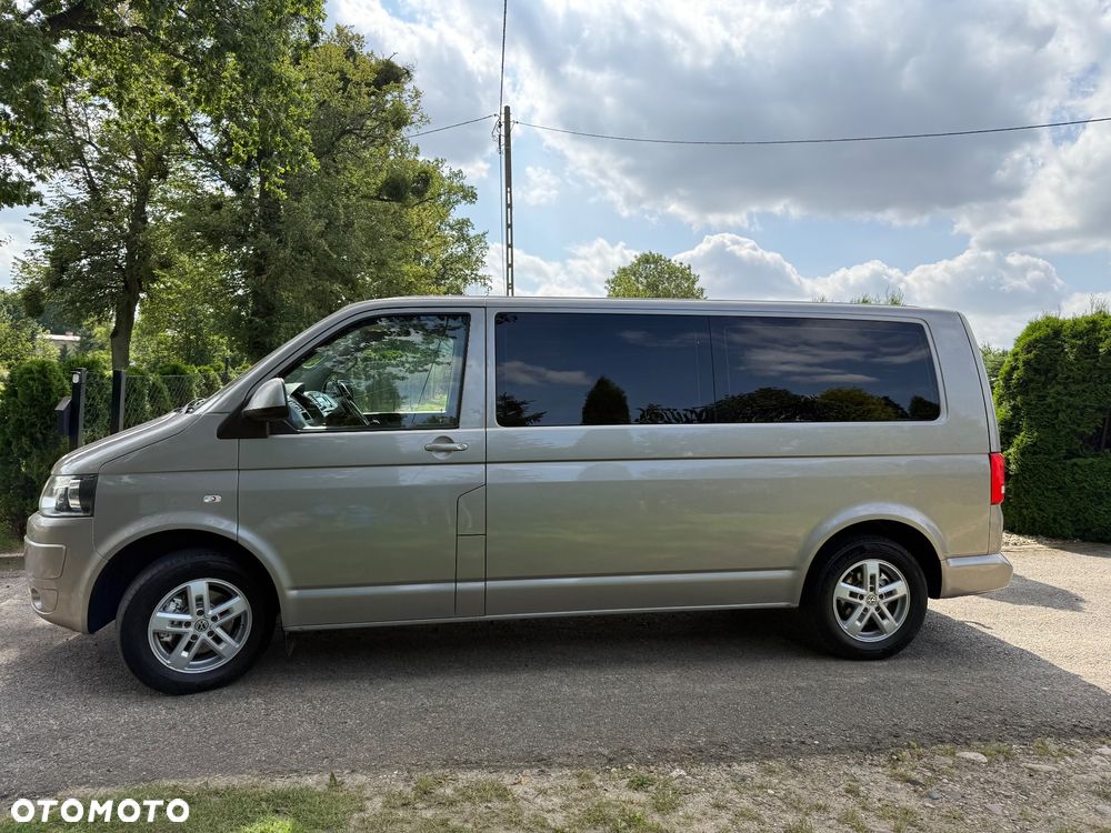Volkswagen Caravelle - 8