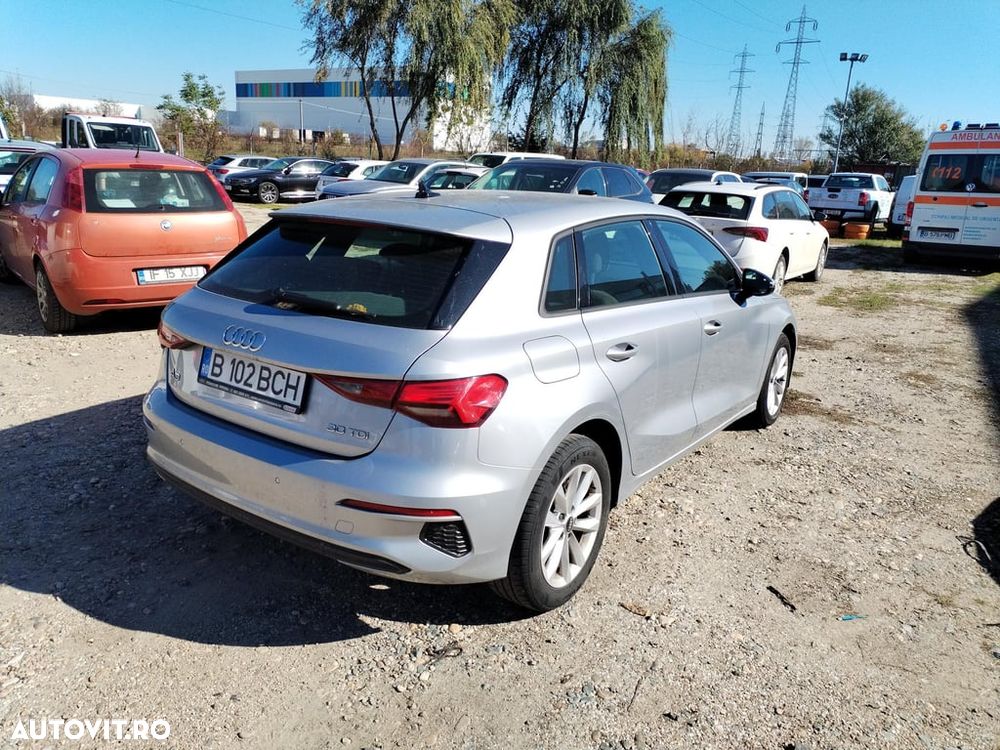 Audi A3 2.0 30 TDI Basic - 3