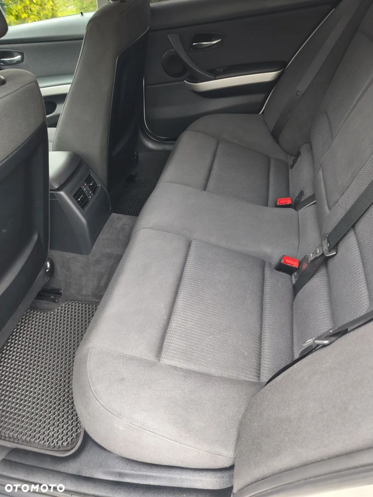 BMW Seria 3 318d DPF - 5