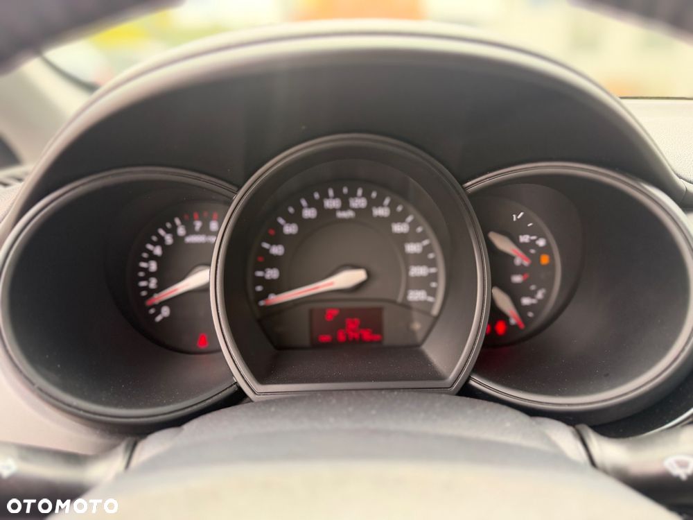 Kia Rio 1.2 Attract - 17