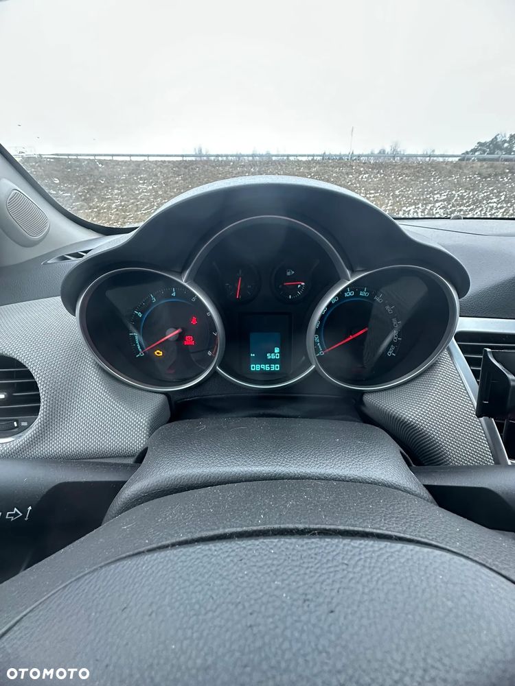 Chevrolet Cruze - 14