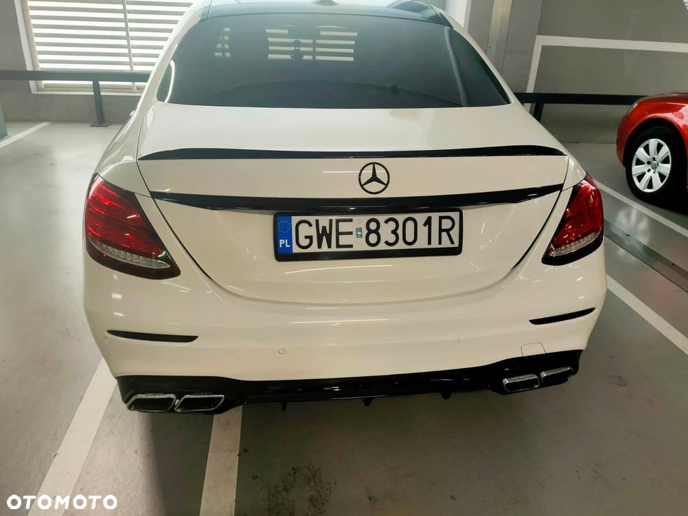 Mercedes-Benz Klasa E 300 9G-TRONIC - 6