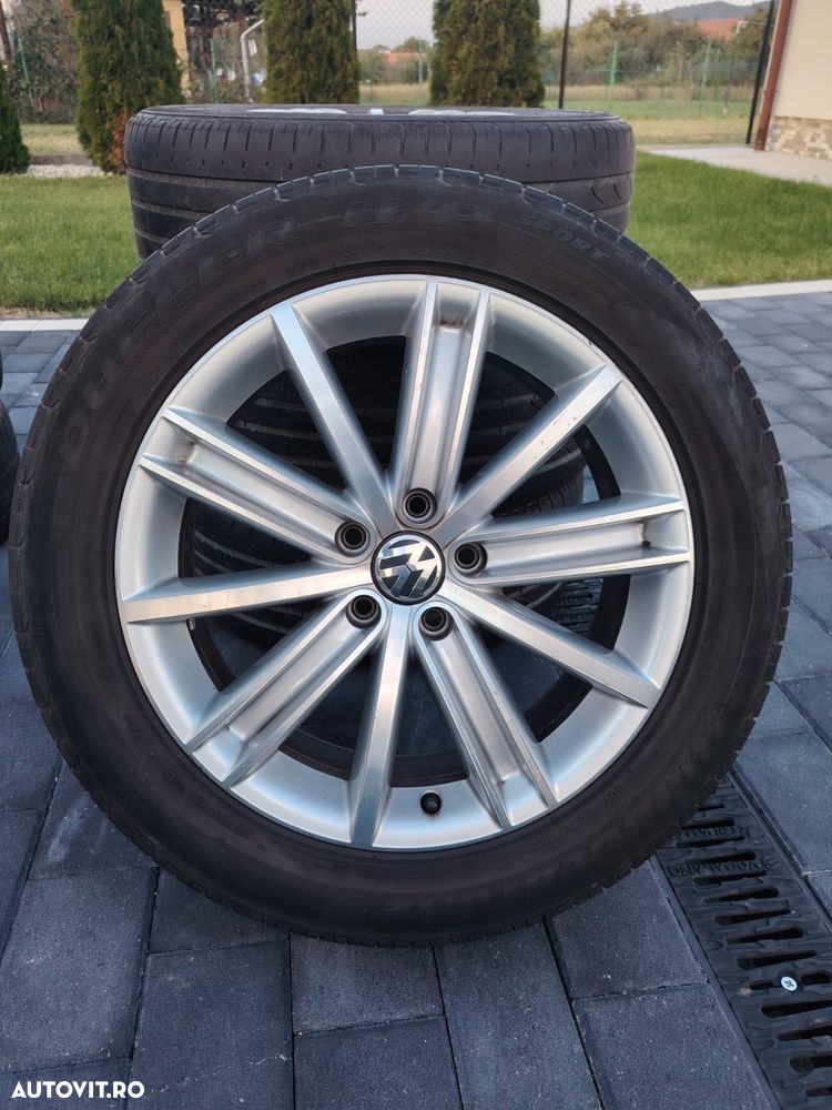 Volkswagen Tiguan 2.0 TDI DPF BlueMotion Technology Lounge Sport & Style - 17