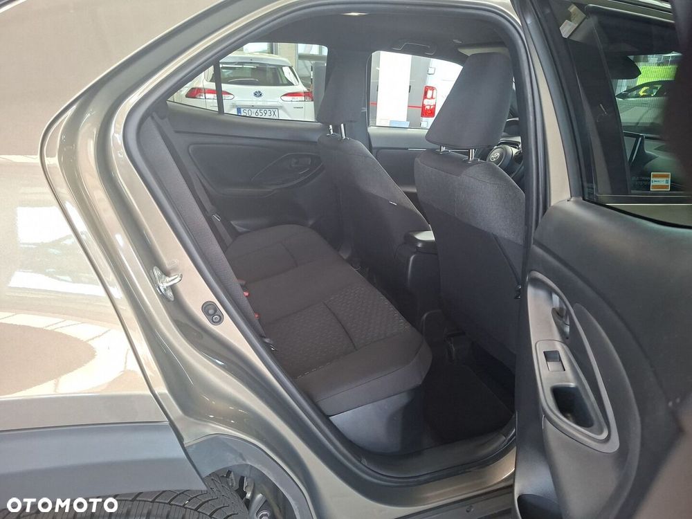 Toyota Yaris Cross - 12