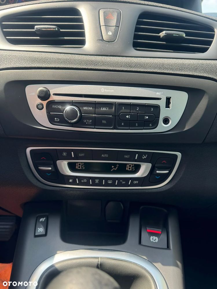 Renault Scenic - 25
