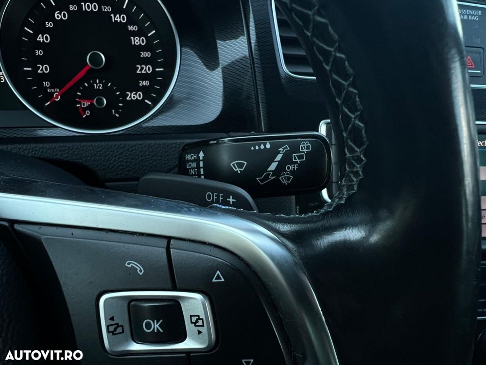 Volkswagen Golf - 25
