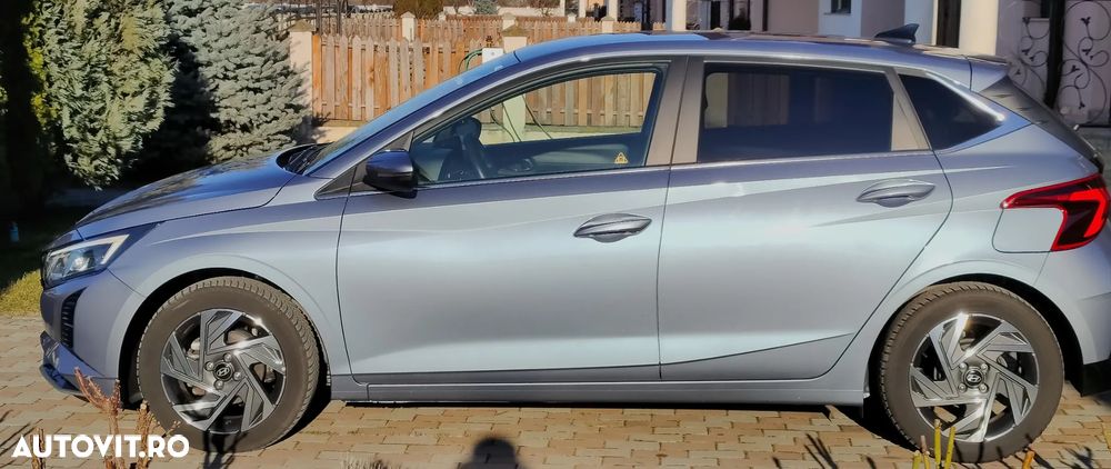 Hyundai i20 1.2 L 79CP 5DR Led Line - 3