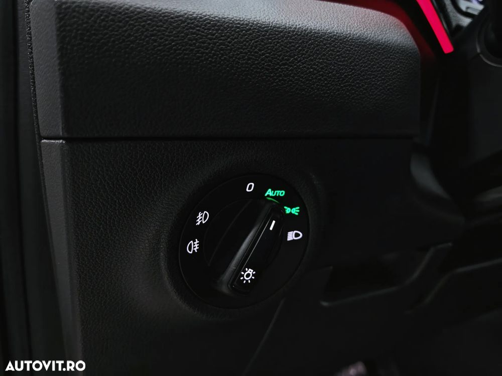 Skoda Karoq 1.6 TDI DSG Style - 27