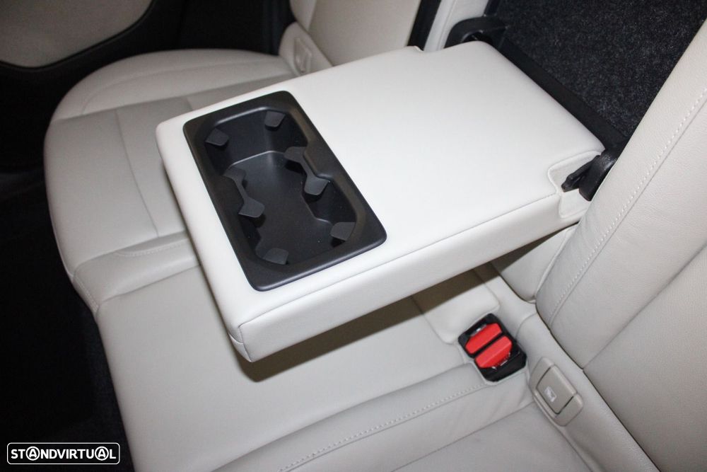 Volvo XC 40 2.0 D3 Momentum Plus Geartronic — fotografia 29
