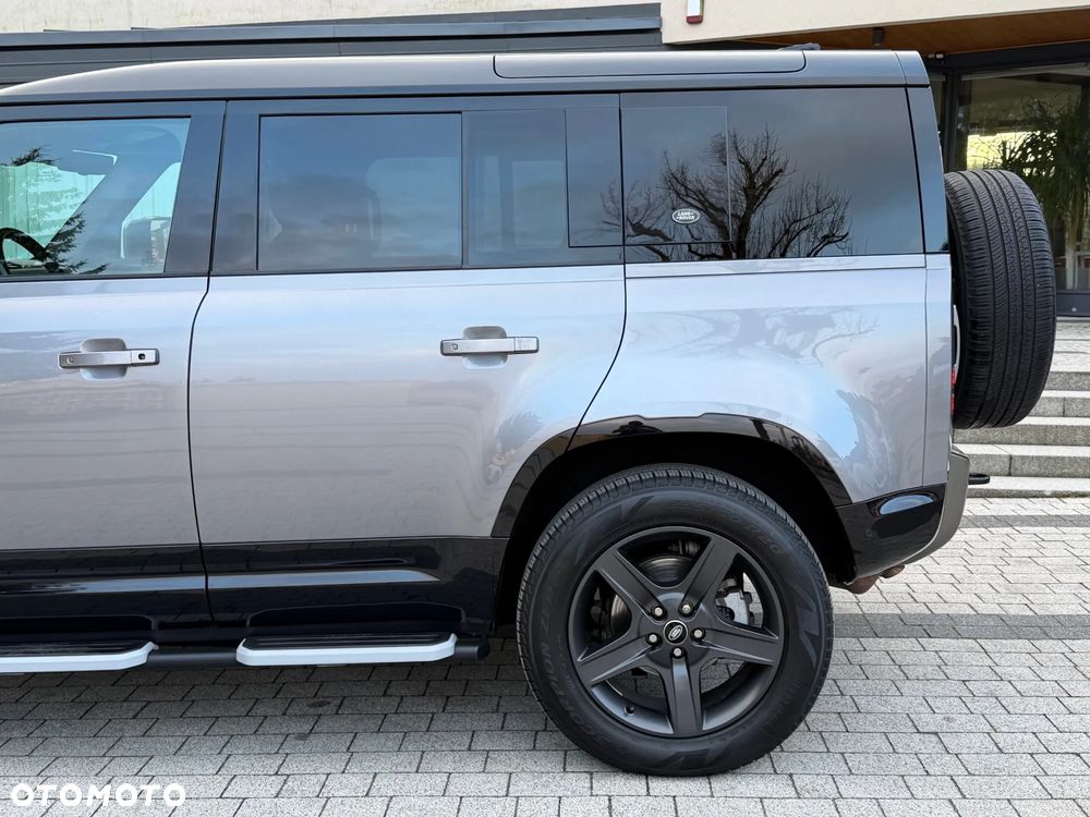 Land Rover Defender 110 D250 X-Dynamic S - 18