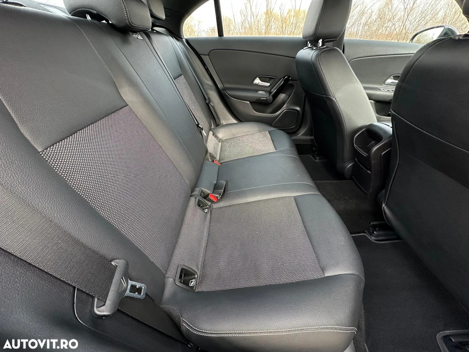Mercedes-Benz CLA 180 d 7G-DCT - 16