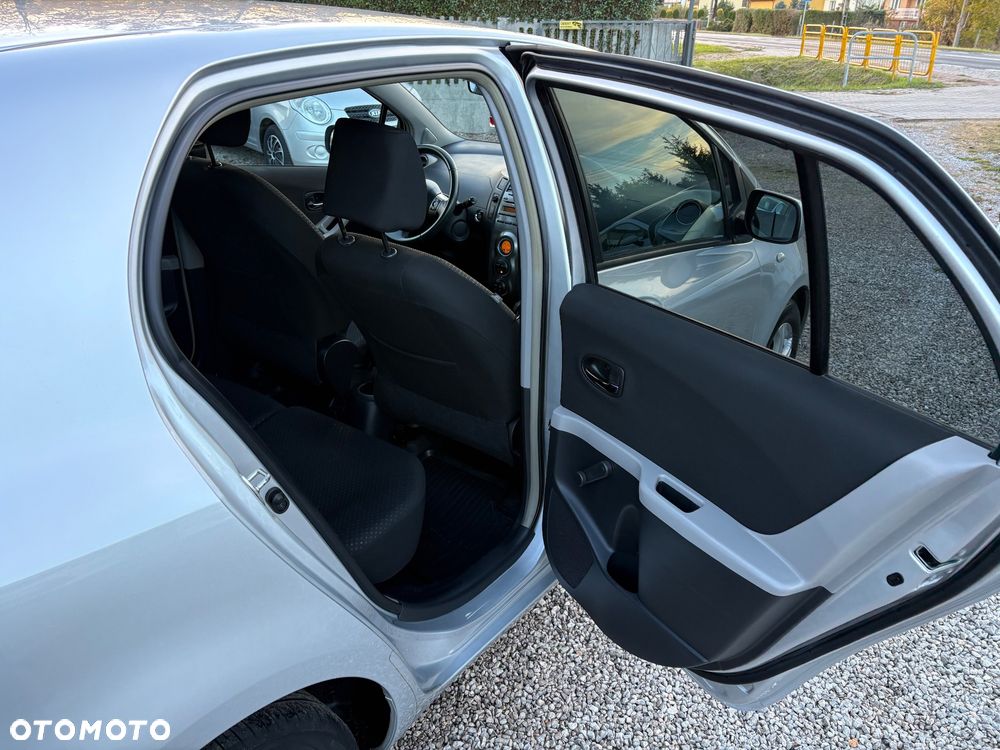 Toyota Yaris 1.33 Premium - 31
