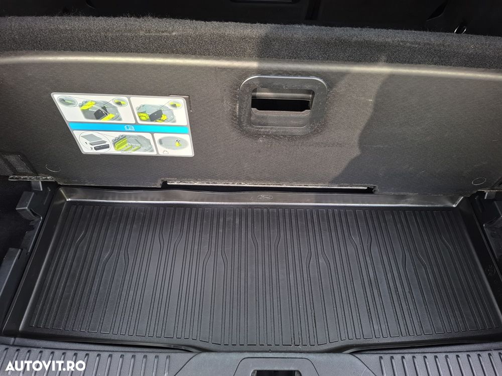 Ford Focus 1.5 EcoBlue Start-Stopp-System Aut. ST-LINE - 34