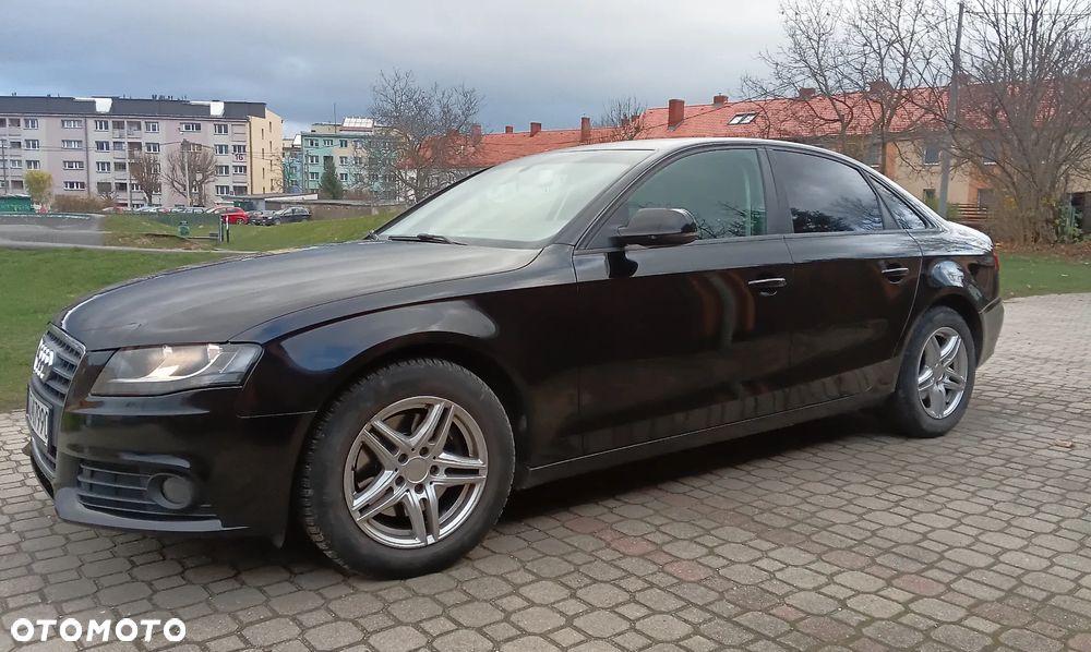Audi A4 Limousine - 1