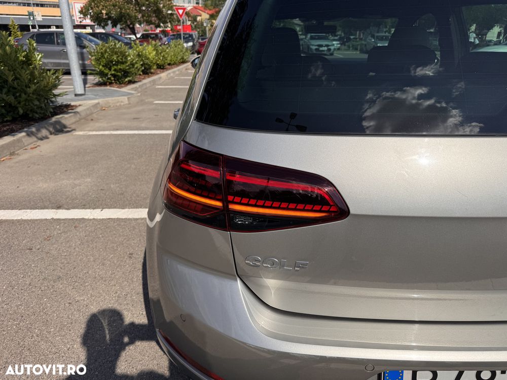Volkswagen Golf - 16