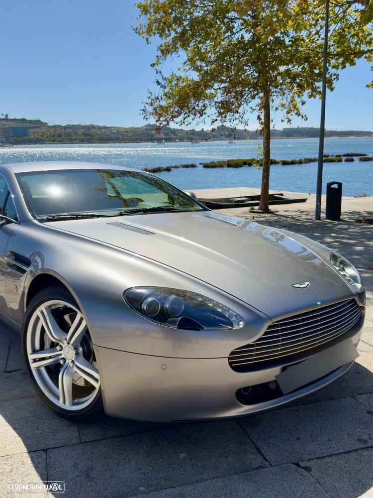 Aston Martin Vantage Coupe V8 Sportshift - 3