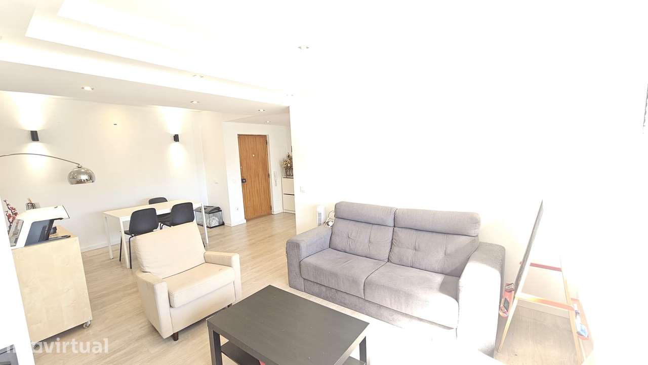 Apartamento T3 com varanda e elevador em Portimão - Grande imagem: 3/15