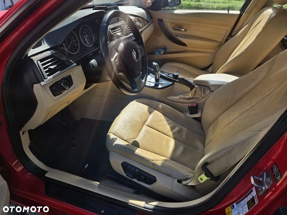 BMW Seria 3 328i - 10