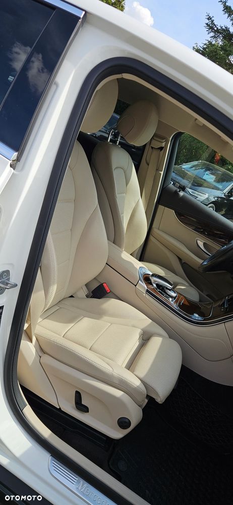 Mercedes-Benz GLC 220 d 4Matic 9G-TRONIC - 35